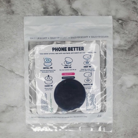 πHP 5/2/23 Poshmark Pop Socket Round 1.5 X 1.5β Black White Logo - Picture 6 of 6